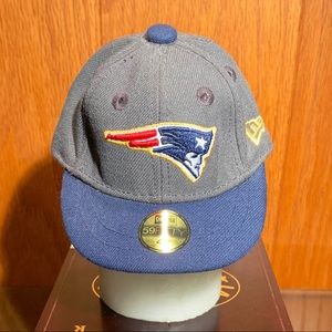 Mini New Era Fitted Cap sz 4 1/4. For looking at!